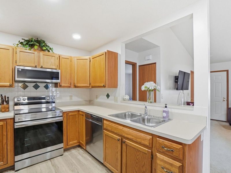 1324 Hillview Circle W, Newark, OH 43055 Photo 8