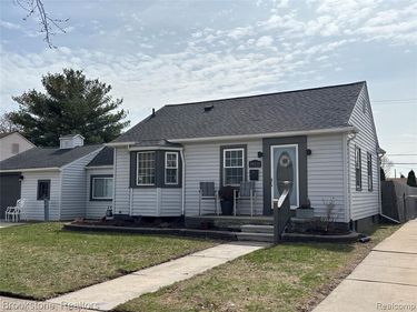 19235 Philomene Boulevard, Allen Park, MI 48101