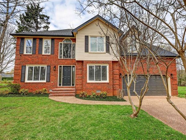 1807 Turfland Dr , Murfreesboro, TN 37127