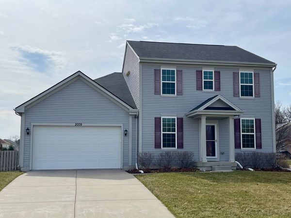 2009 Mayfair Drive, Island Lake, IL 60042