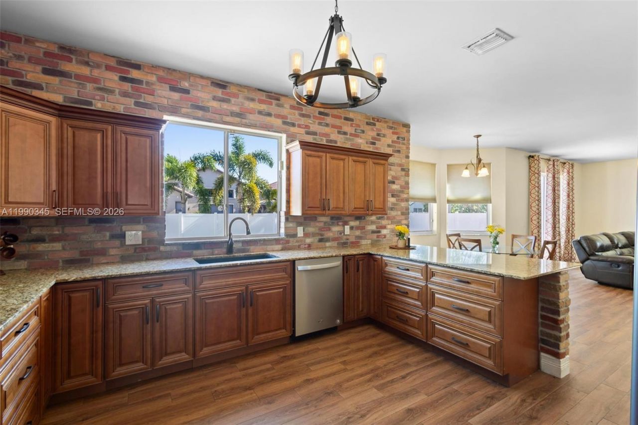 17900 SW 4th Ct, Pembroke Pines, FL 33029 Photo