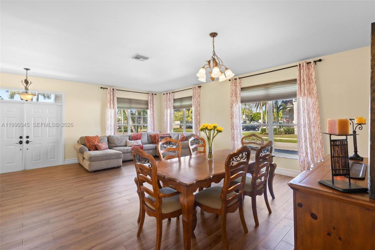 17900 SW 4th Ct , Pembroke Pines, FL 33029 Photo