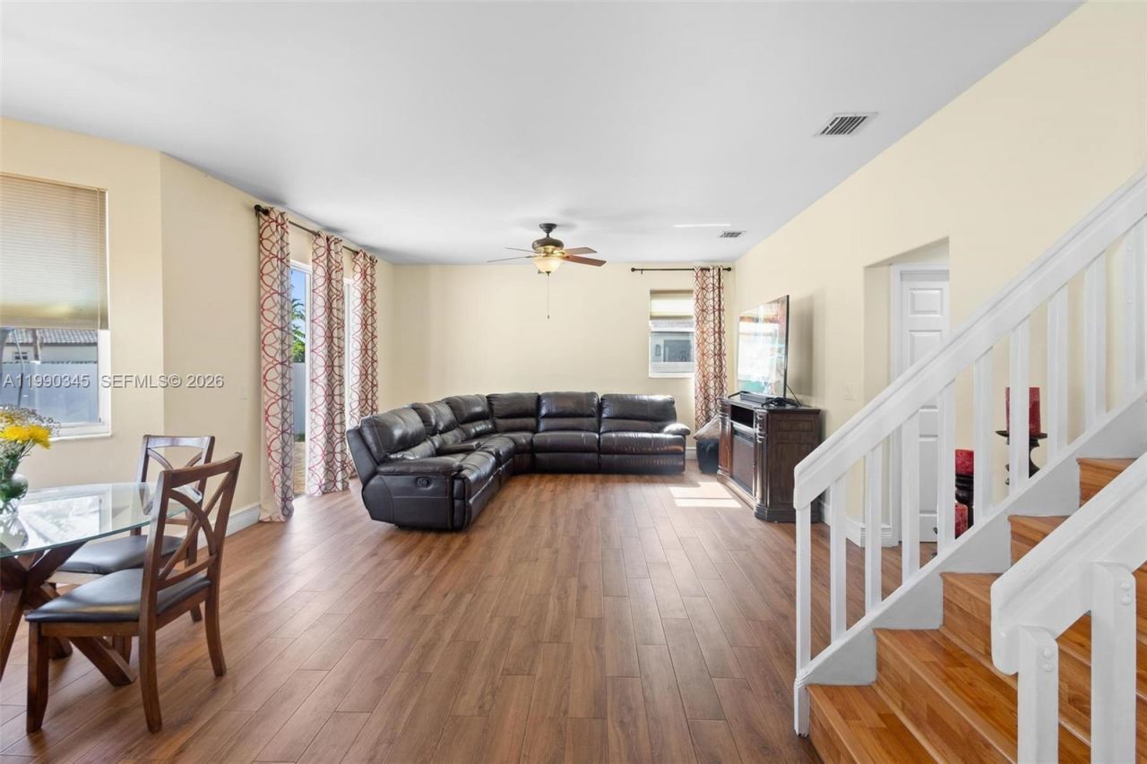 17900 SW 4th Ct , Pembroke Pines, FL 33029 Photo