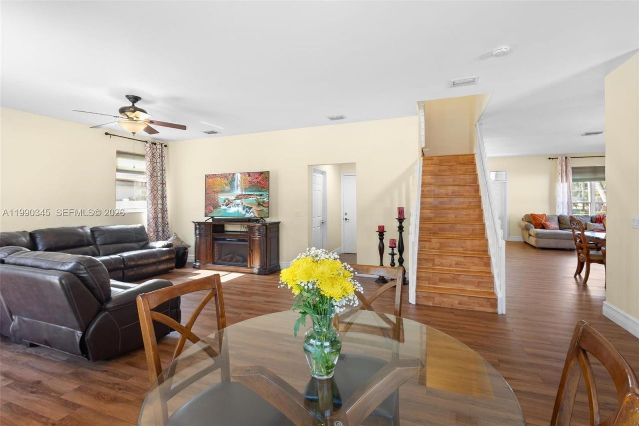 17900 SW 4th Ct , Pembroke Pines, FL 33029 Photo