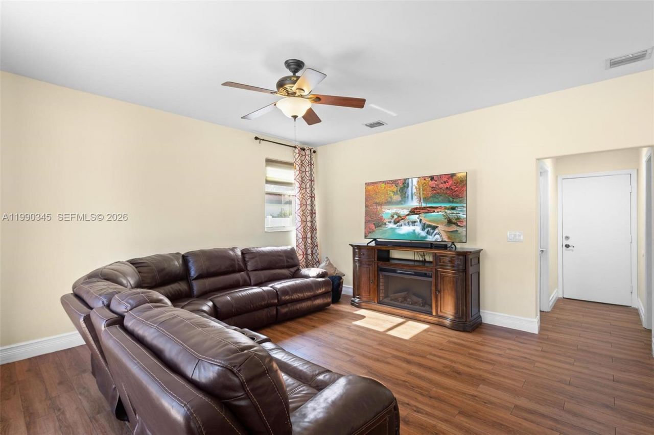 17900 SW 4th Ct, Pembroke Pines, FL 33029 Photo