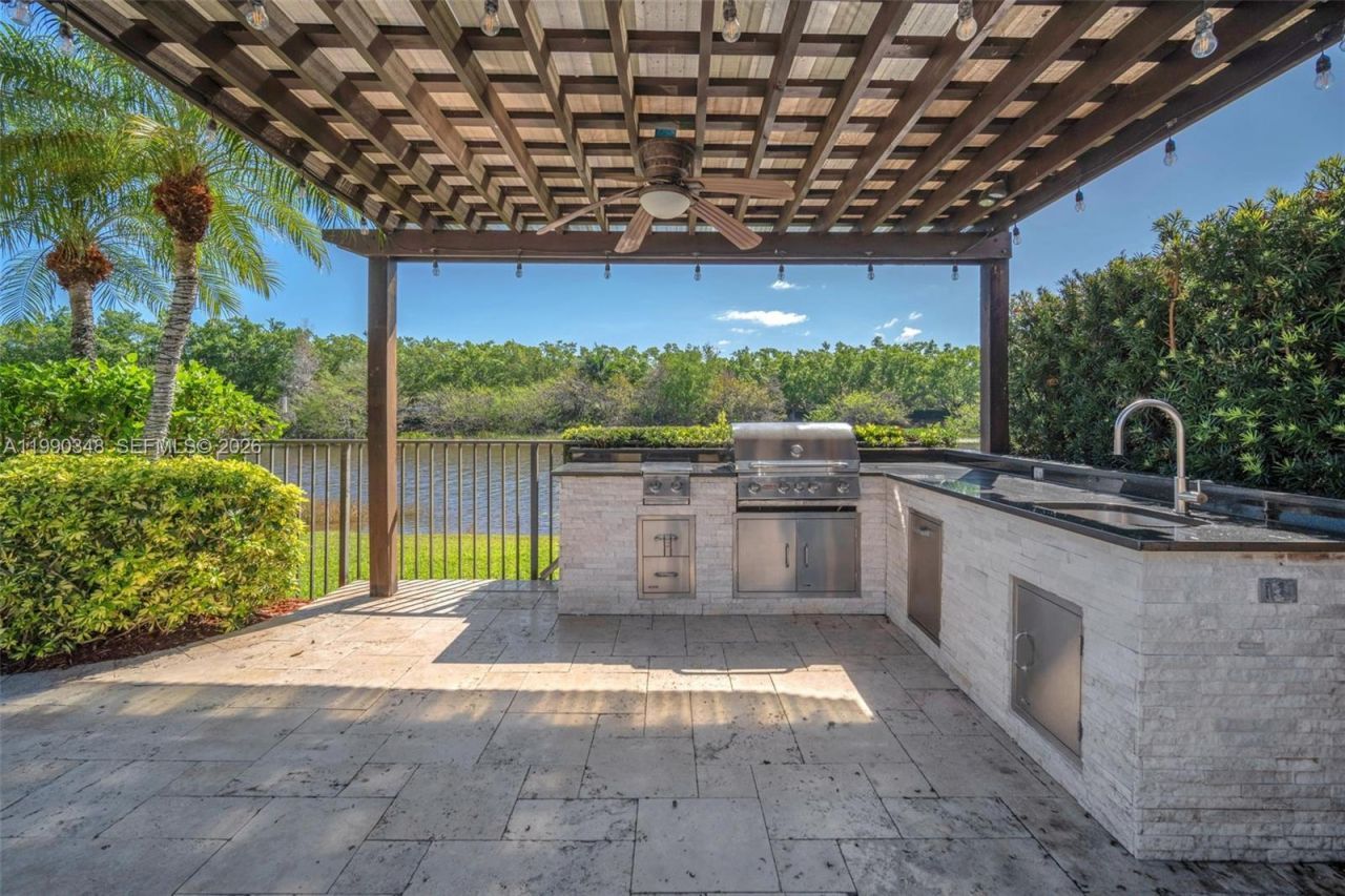 219 Landings Blvd , Weston, FL 33327 Photo