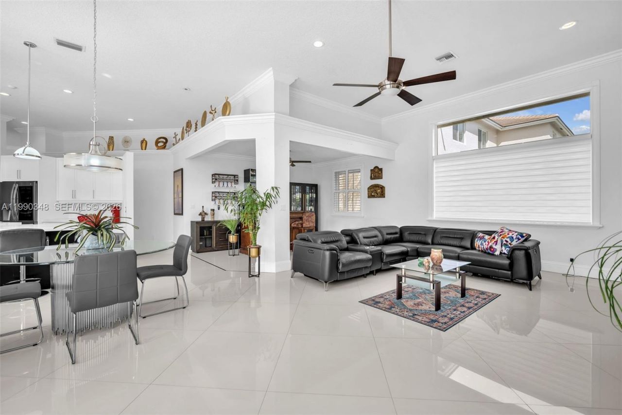 219 Landings Blvd , Weston, FL 33327 Photo