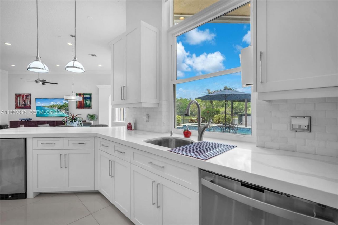 219 Landings Blvd , Weston, FL 33327 Photo