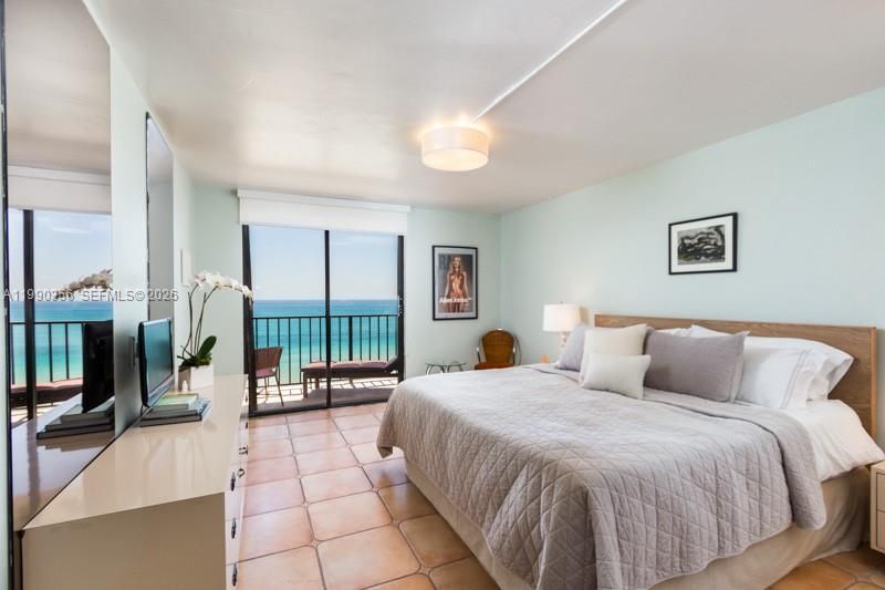 2625 Collins Av , Unit 1403, Miami Beach, FL 33140 Photo