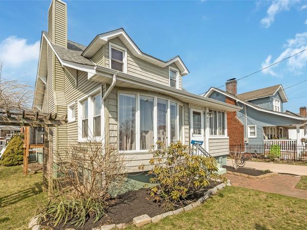 62 W 1st Street, Freeport, NY 11520