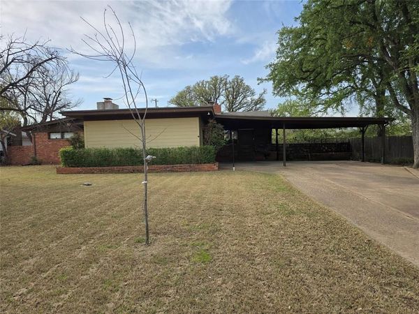 1605 Saint John Street , Wichita Falls, TX 76302