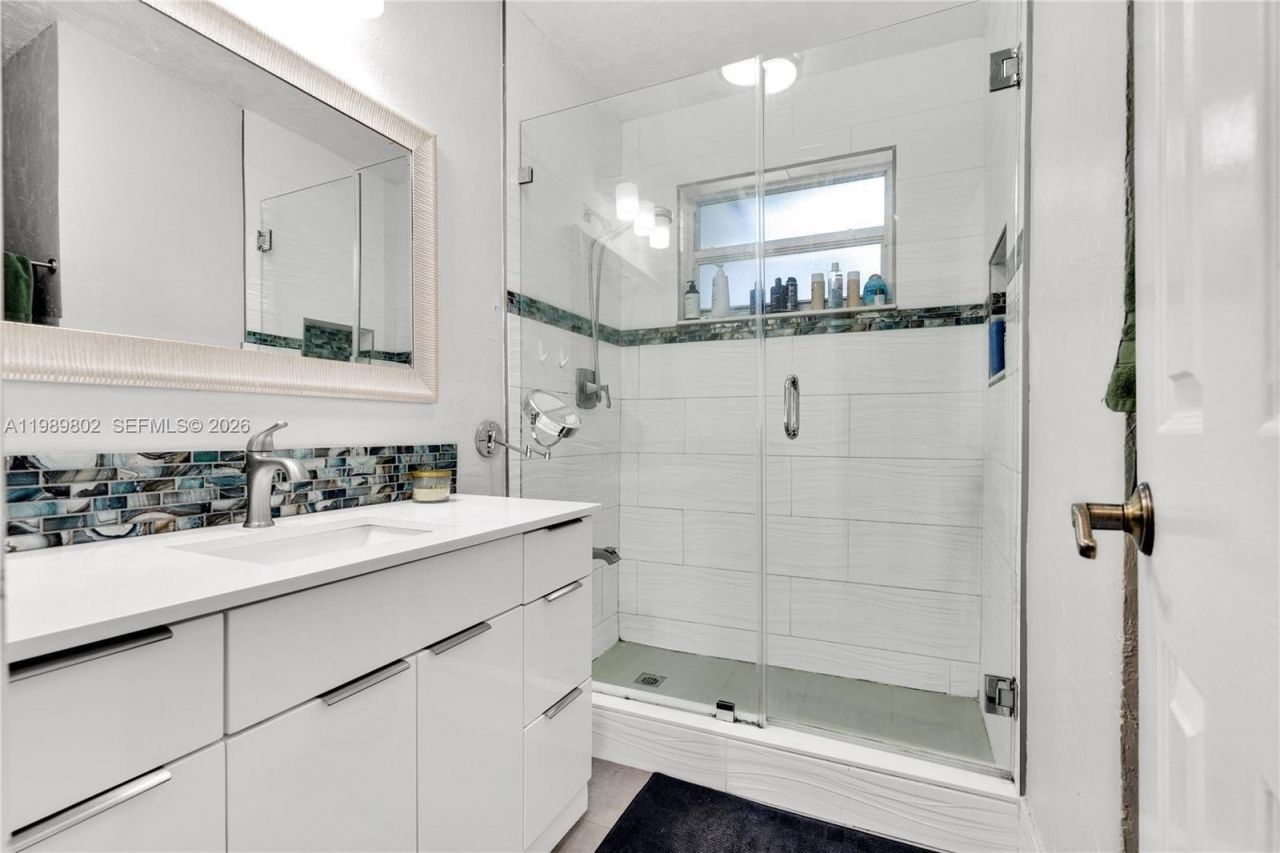 2051 Arcadia Dr , Miramar, FL 33023 Photo