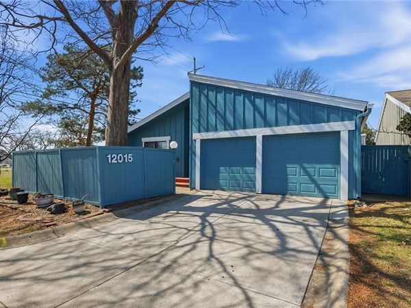 12015 W 82nd Terrace, Lenexa, KS 66215