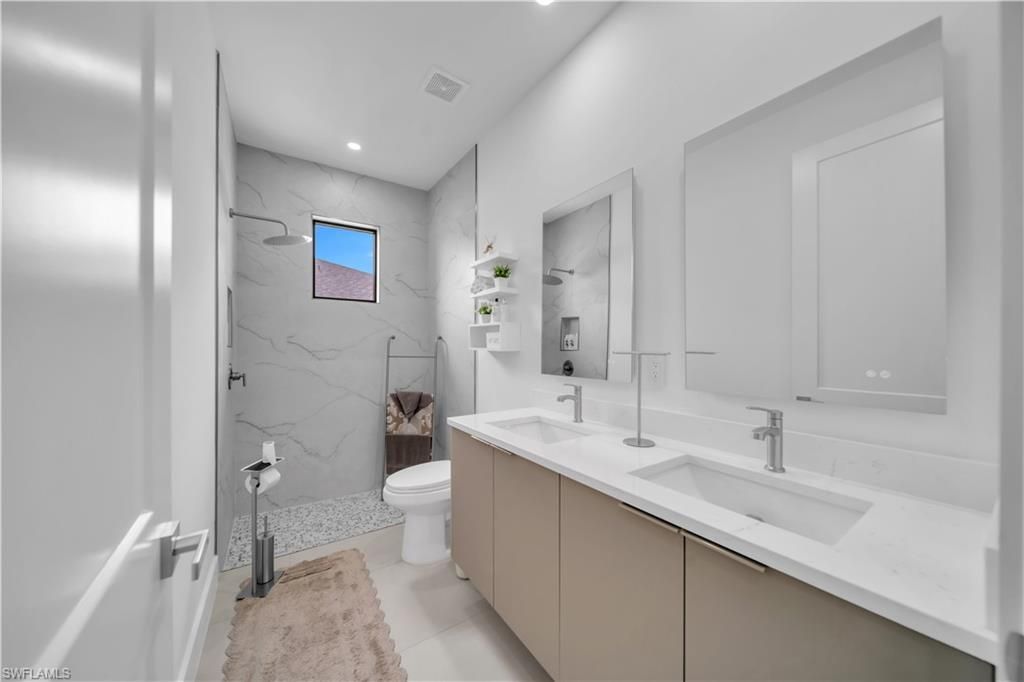 1913 NE 34th Ter , Cape Coral, FL 33909 Photo