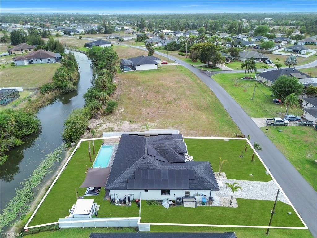 1913 NE 34th Ter, Cape Coral, FL 33909 Photo