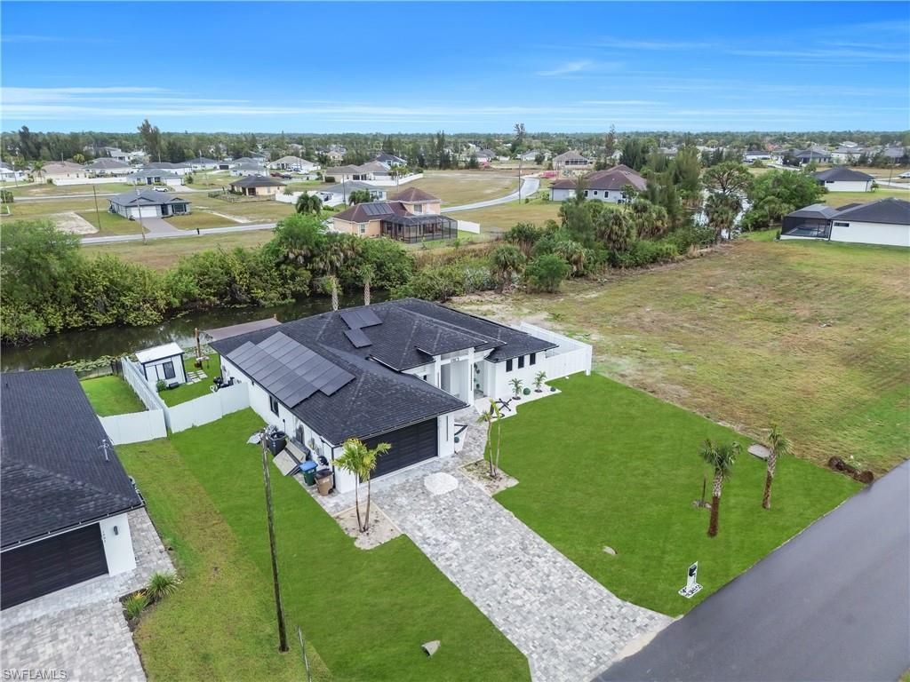 1913 NE 34th Ter, Cape Coral, FL 33909 Photo