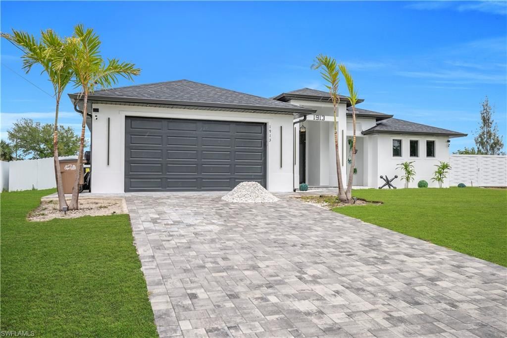 1913 NE 34th Ter , Cape Coral, FL 33909 Photo