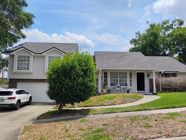 9120 QUEEN ELIZABETH COURT, ORLANDO, FL 32818
