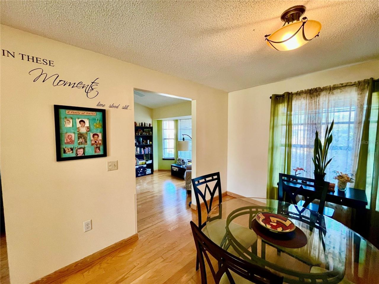 9120 Queen Elizabeth Court , Orlando, FL 32818 Photo