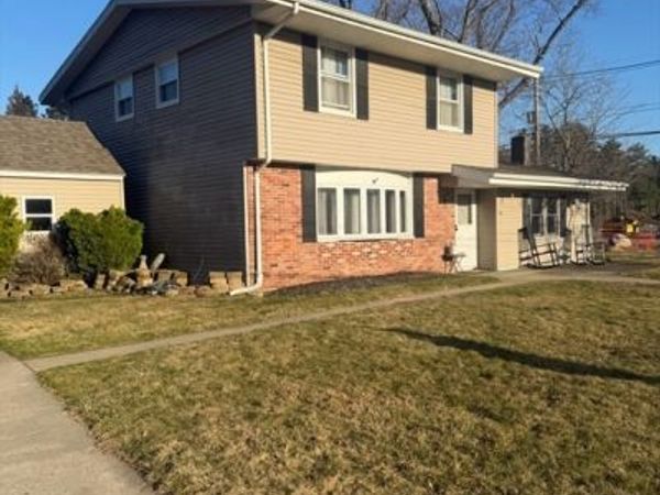 11 Margaret Rd, Taunton, MA 02718