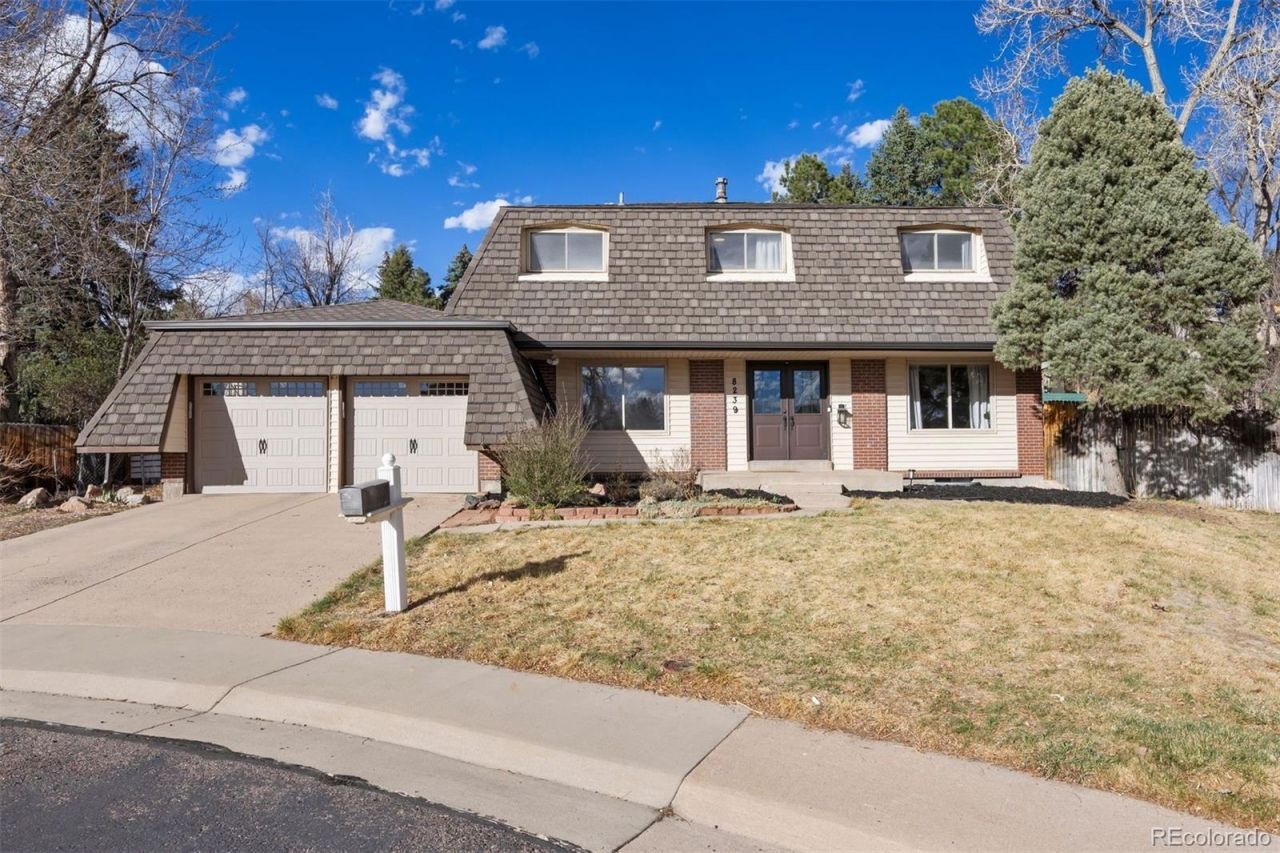 8239 W Baker Avenue, Lakewood, CO 80227 Main Photo