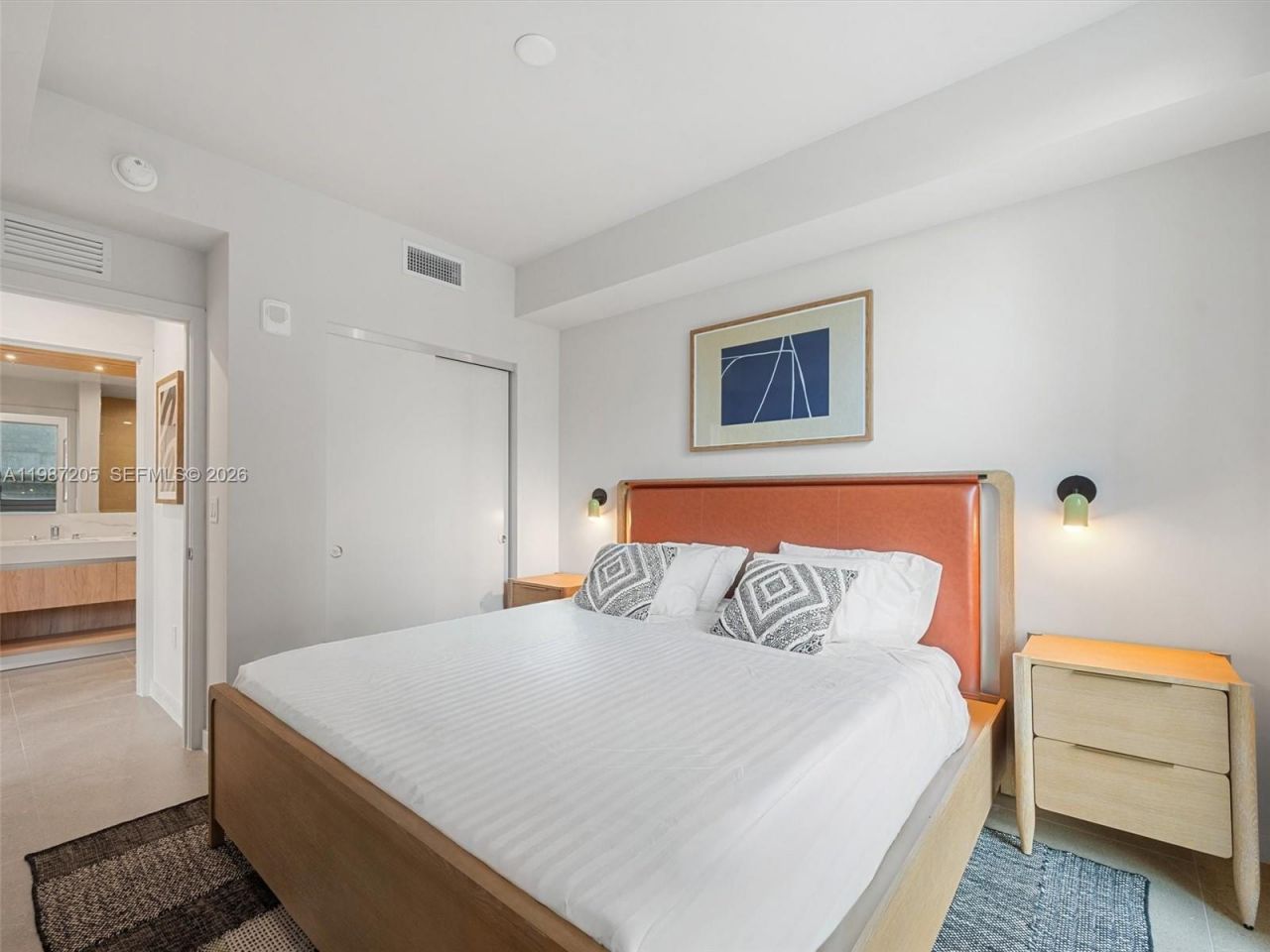 11 NE 6th St , Unit 301, Miami, FL 33132 Photo