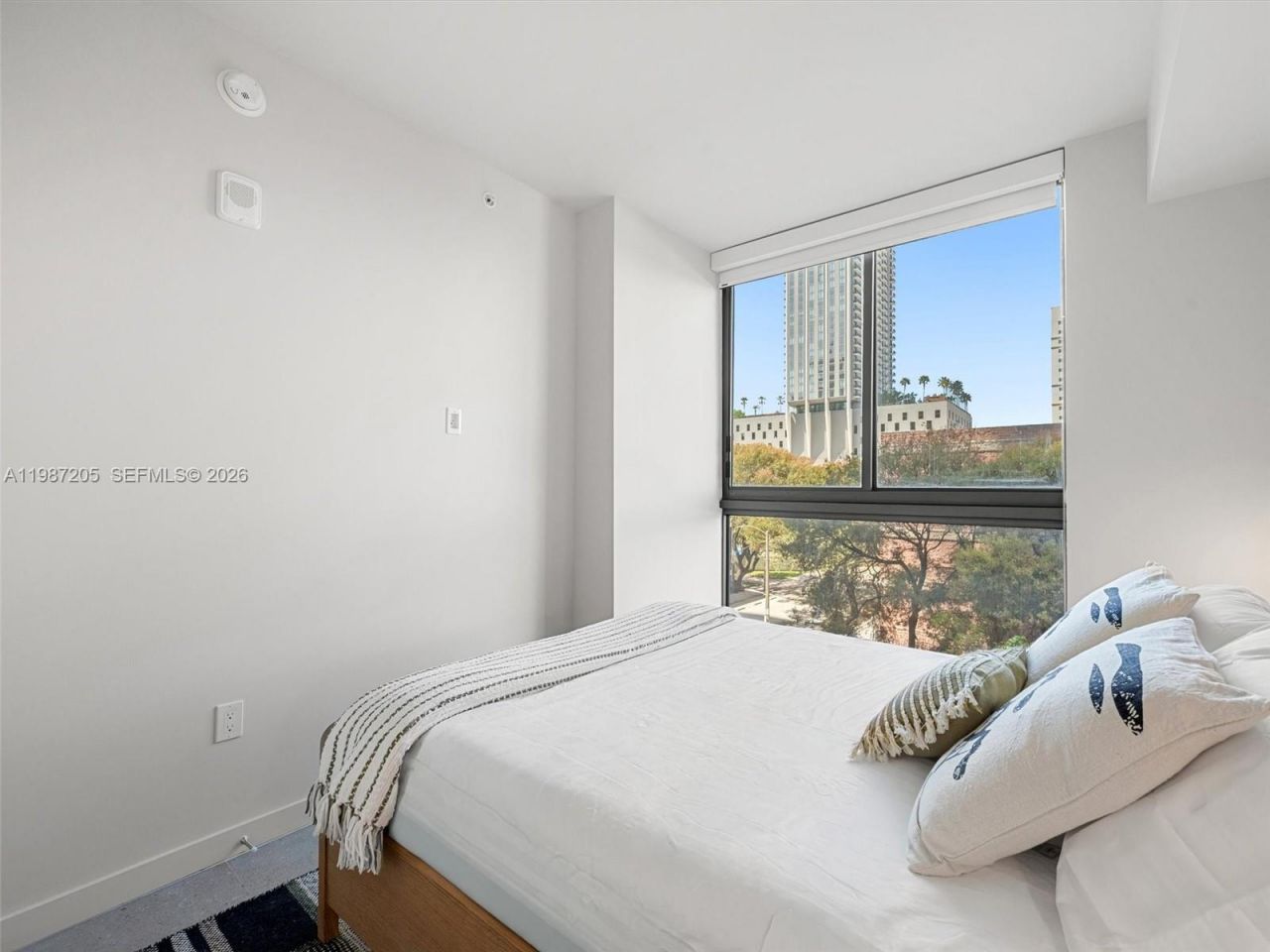 11 NE 6th St , Unit 301, Miami, FL 33132 Photo