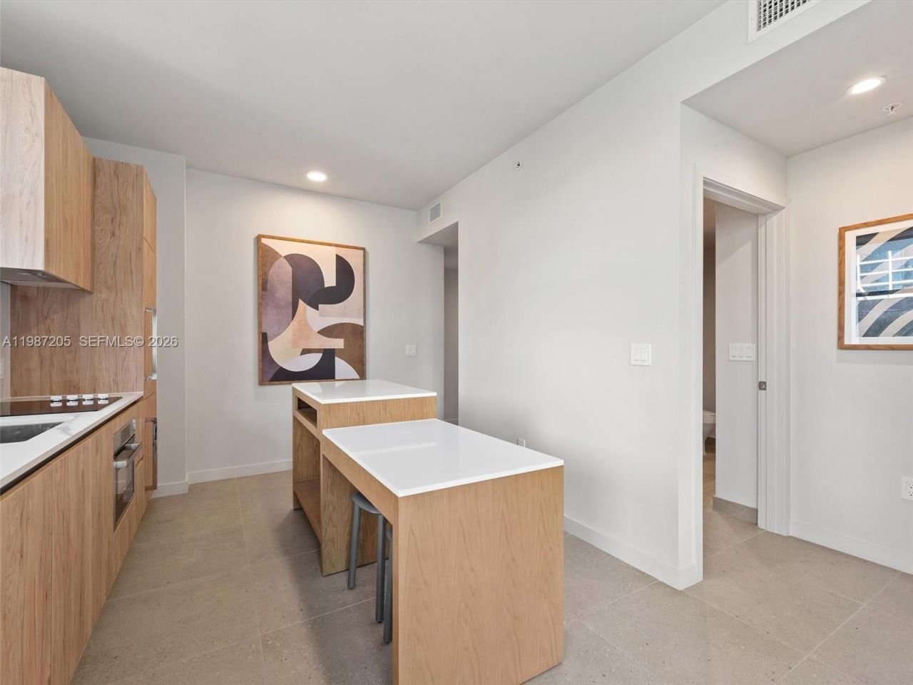 11 NE 6th St , Unit 301, Miami, FL 33132 Photo