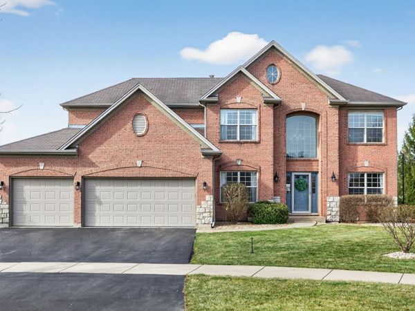 368 Kingsbury Drive , DeKalb, IL 60115