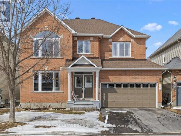 650 New Liskeard Crescent , Ottawa, ON K2J0N3