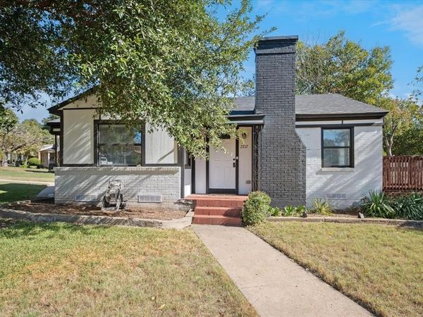 2717 El Tivoli Drive , Dallas, TX 75211