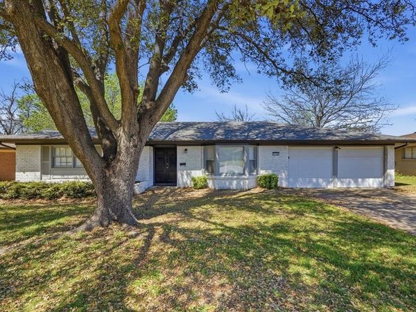 6028 Walraven Circle , Fort Worth, TX 76133