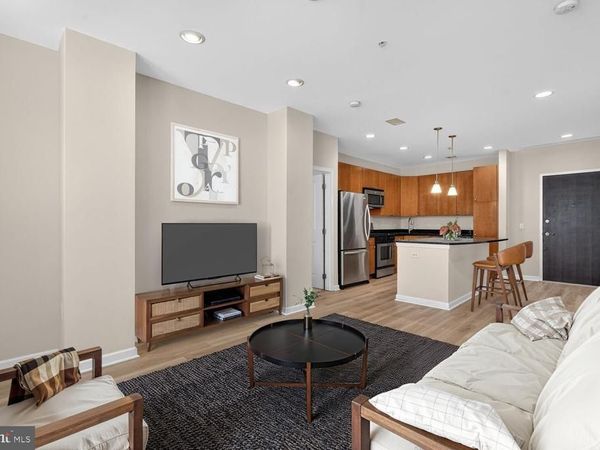 444 W BROAD STREET W, Unit 204, FALLS CHURCH, VA 22046