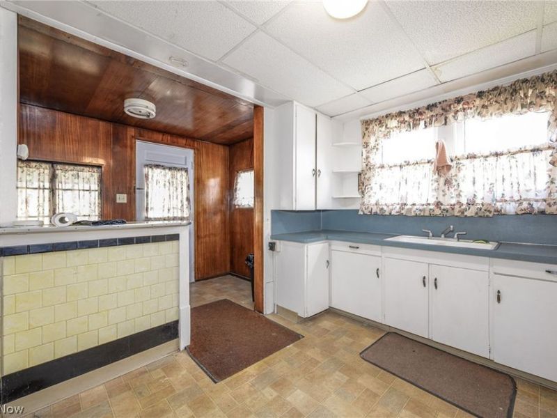 66 N Balch Street, Akron, OH 44303 Photo 10