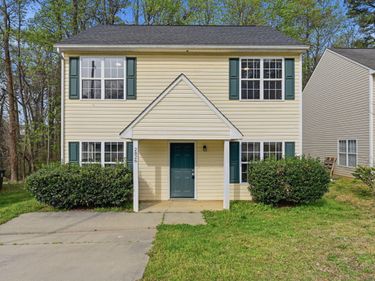2826 Herndon Village Way, Raleigh, NC 27610