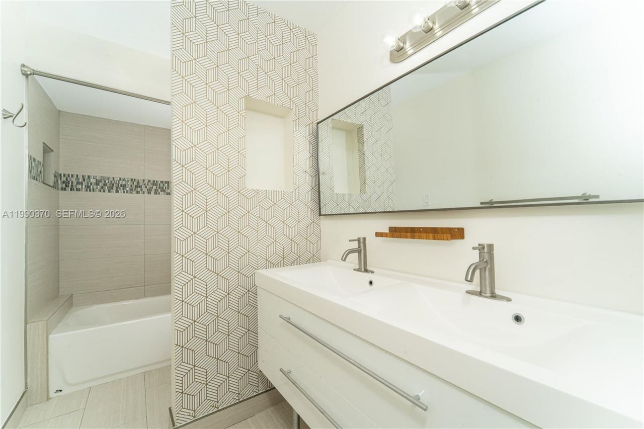 11229 SW 132nd Ct W, Unit 11229, Miami, FL 33186 Photo