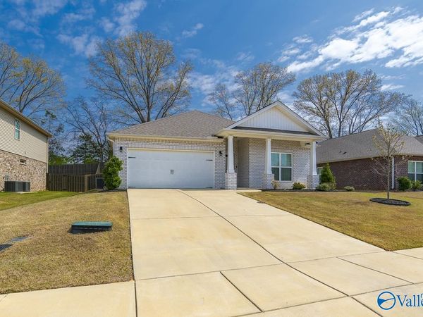 125 River Springs Court, New Market, AL 35761