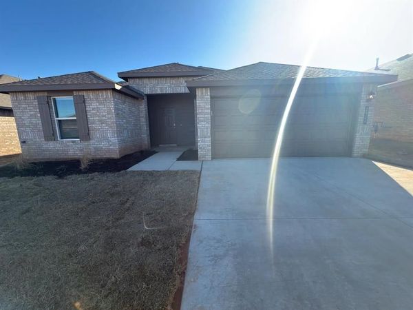 2924 Firefly Drive, Yukon, OK 73099