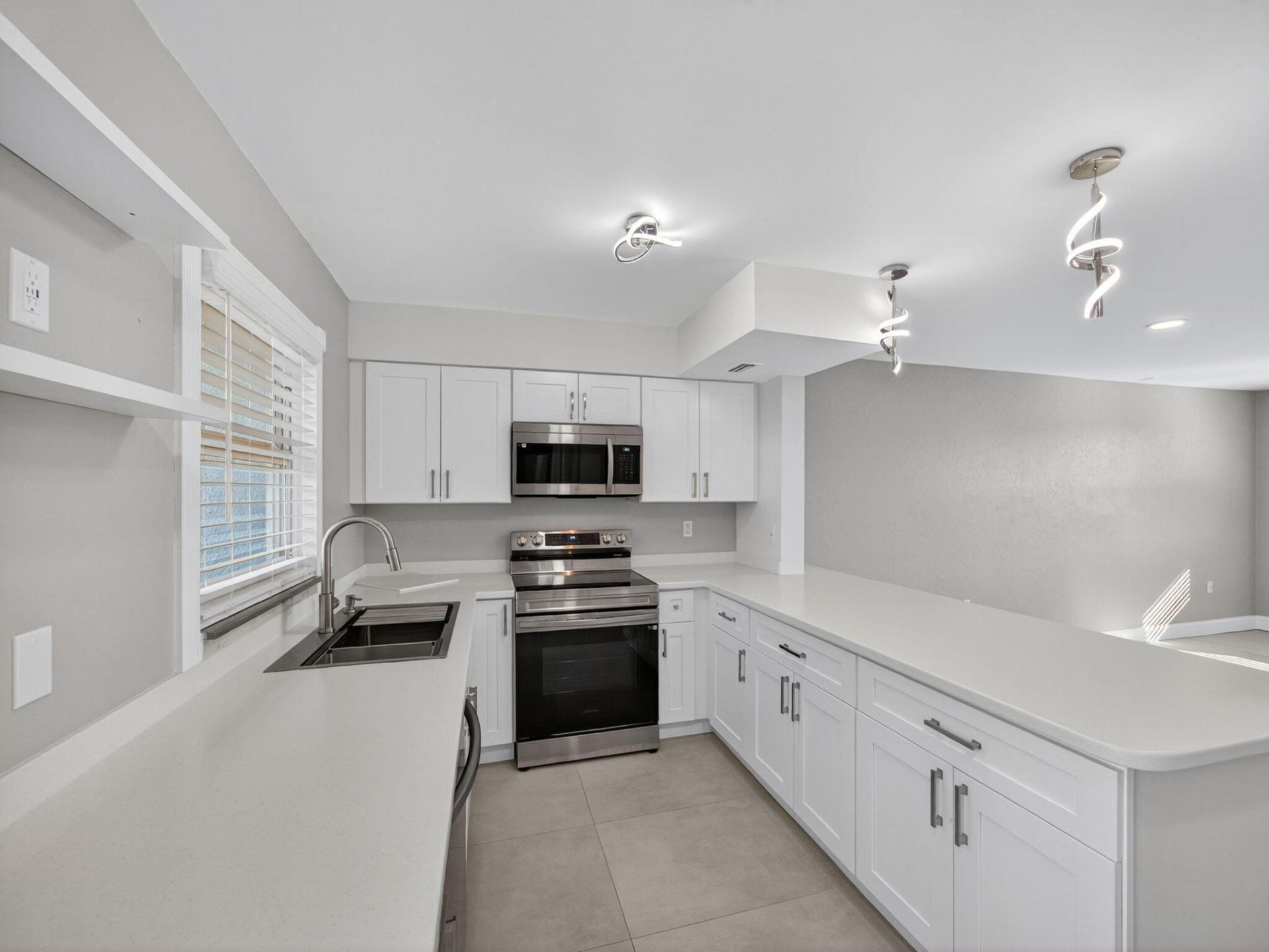 1002 Shorewinds Drive, Unit B, Fort Pierce, FL 34949 Photo