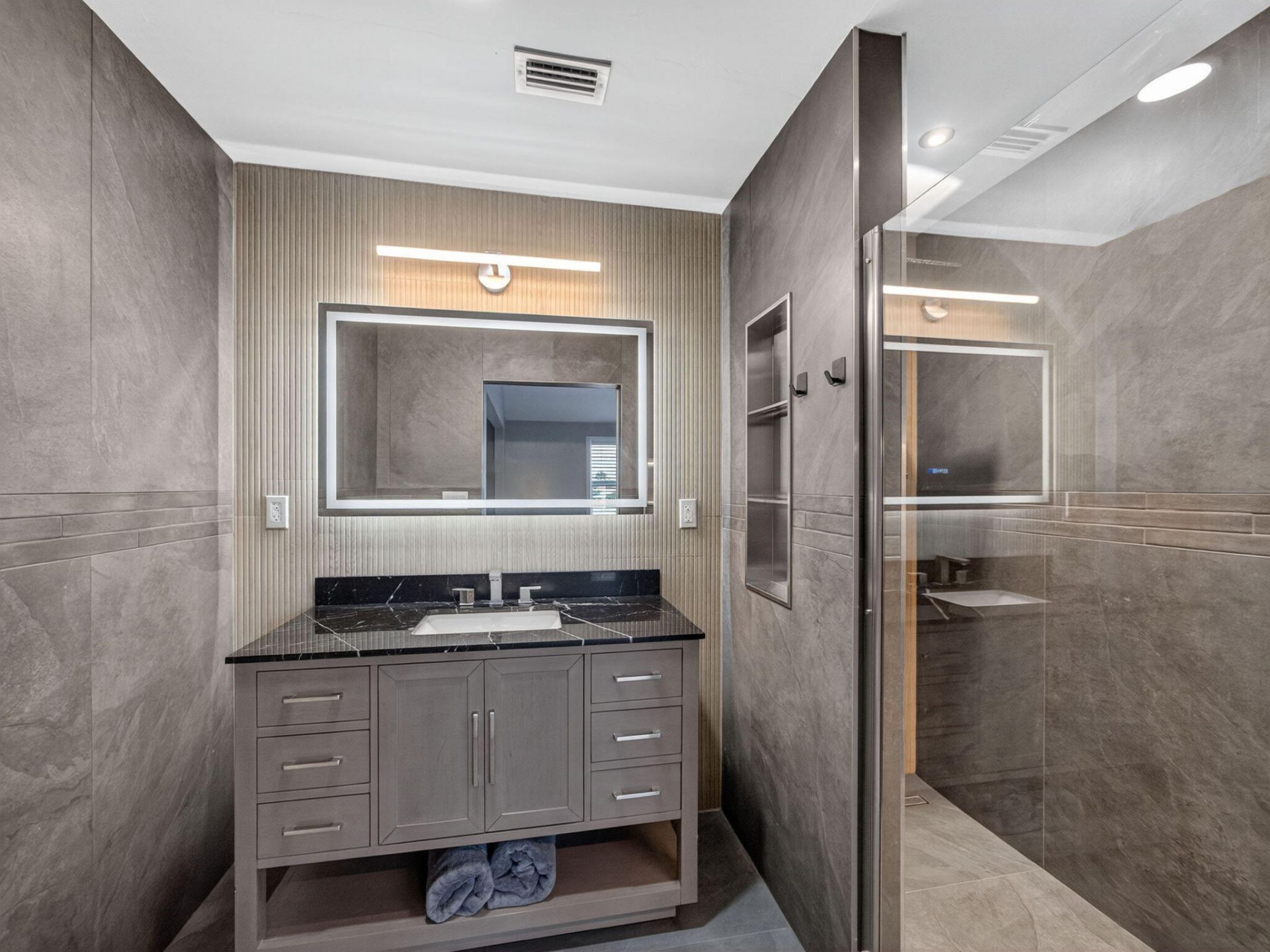 1002 Shorewinds Drive, Unit B, Fort Pierce, FL 34949 Photo