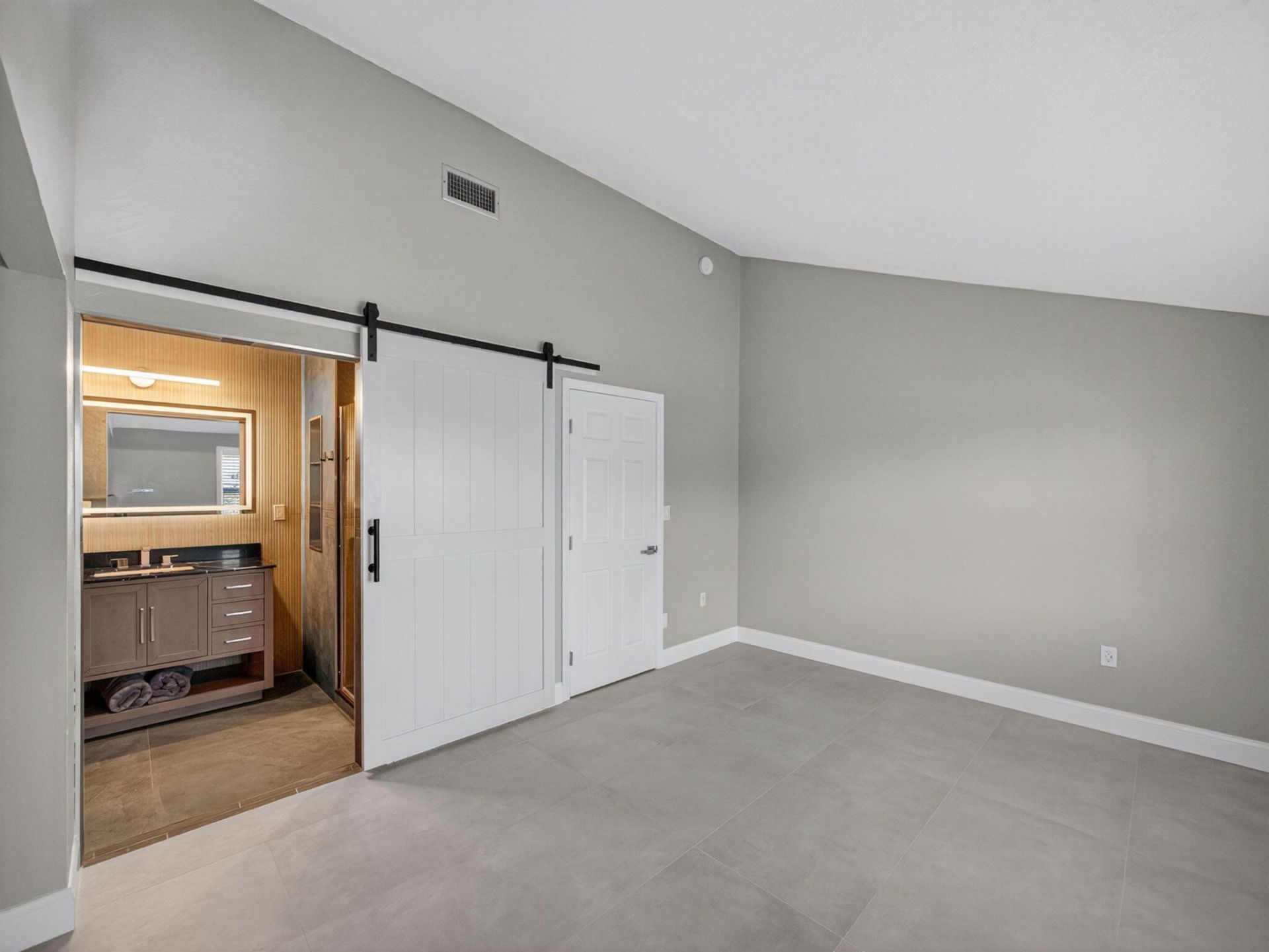 1002 Shorewinds Drive, Unit B, Fort Pierce, FL 34949 Photo