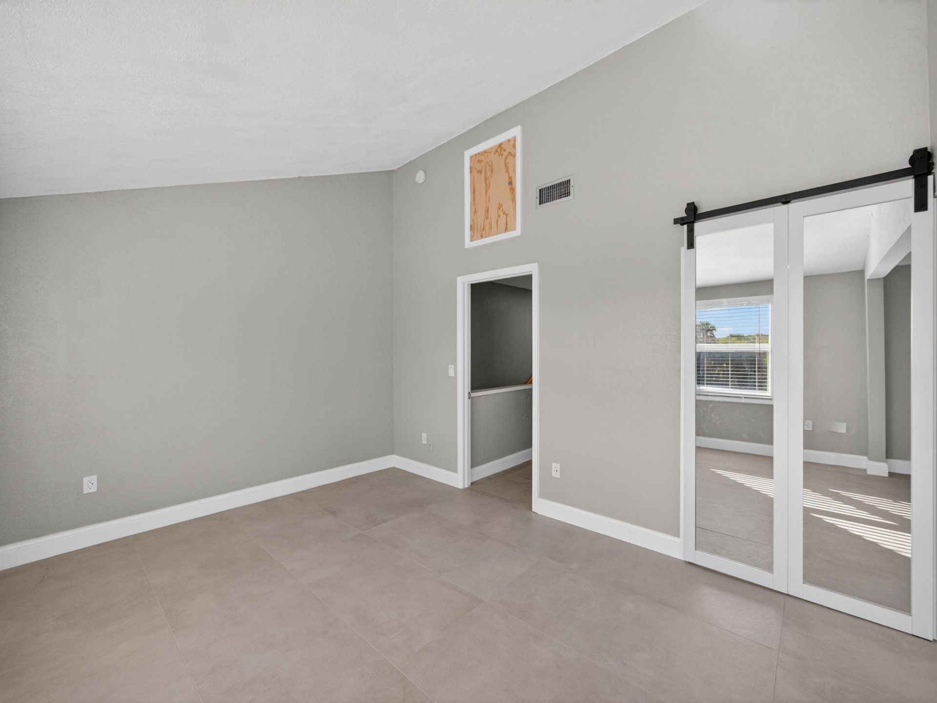 1002 Shorewinds Drive, Unit B, Fort Pierce, FL 34949 Photo