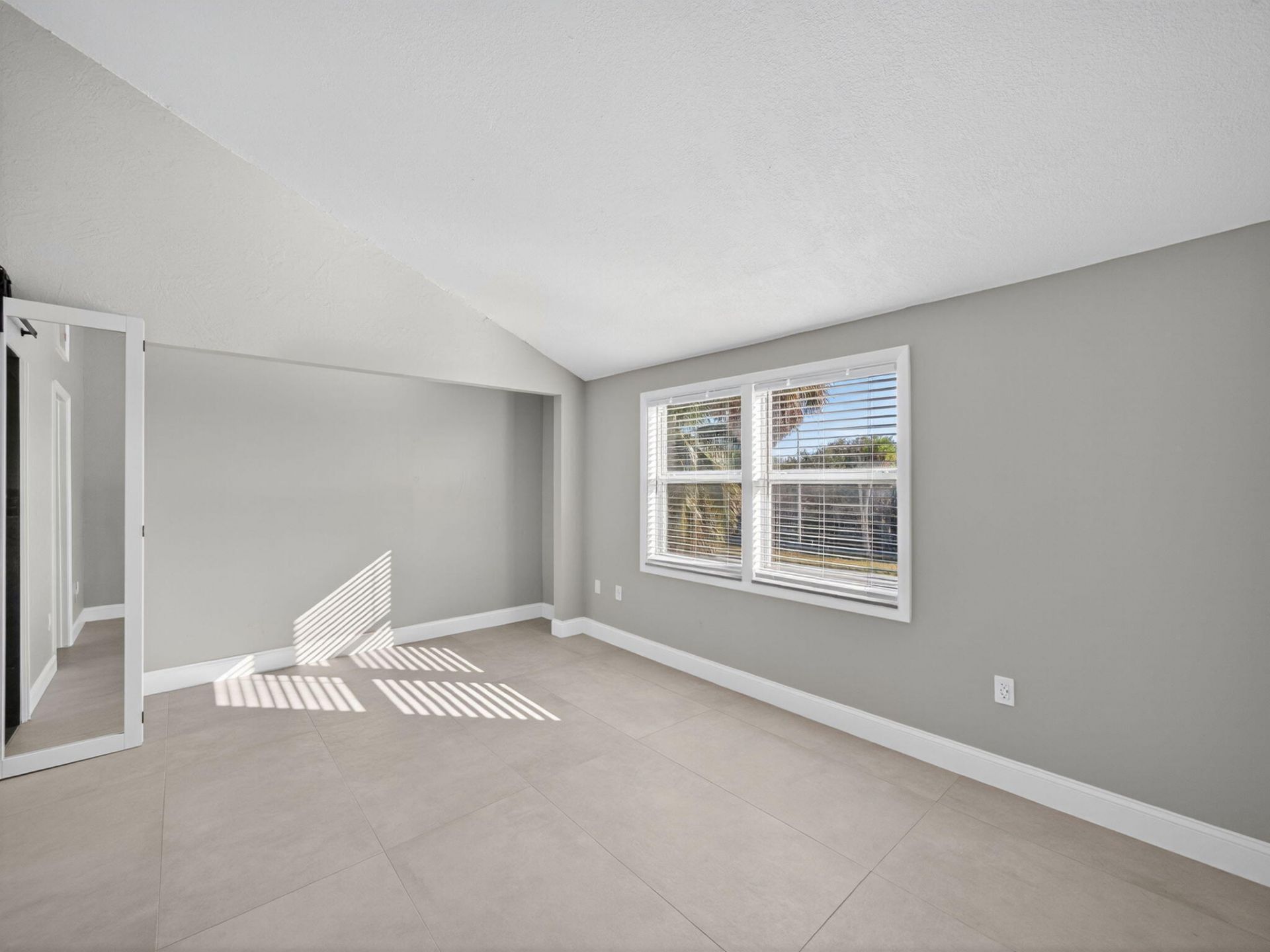 1002 Shorewinds Drive, Unit B, Fort Pierce, FL 34949 Photo