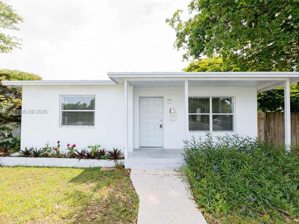 655 SW 6th St, Hallandale Beach, FL 33009