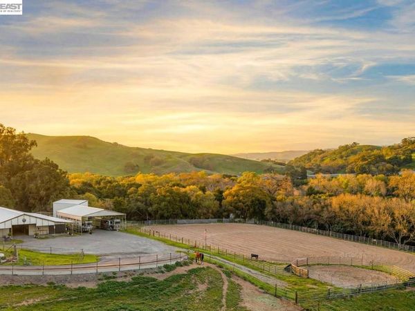 10700 Foothill Rd, Sunol, CA 94586