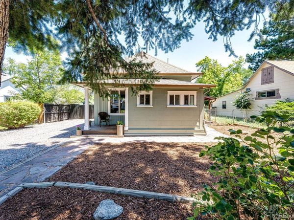 2832 S Acoma Street, Englewood, CO 80110