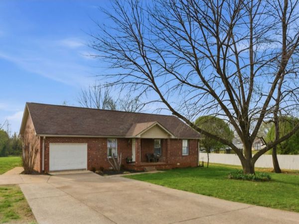 2009 New Deal Potts Rd, Portland, TN 37148