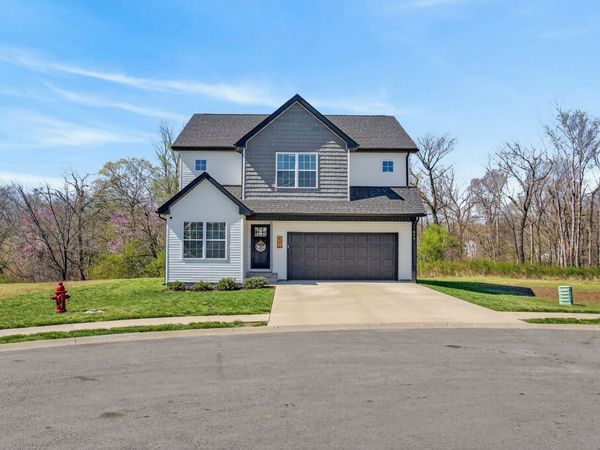 842 Marksman Ct, Clarksville, TN 37042