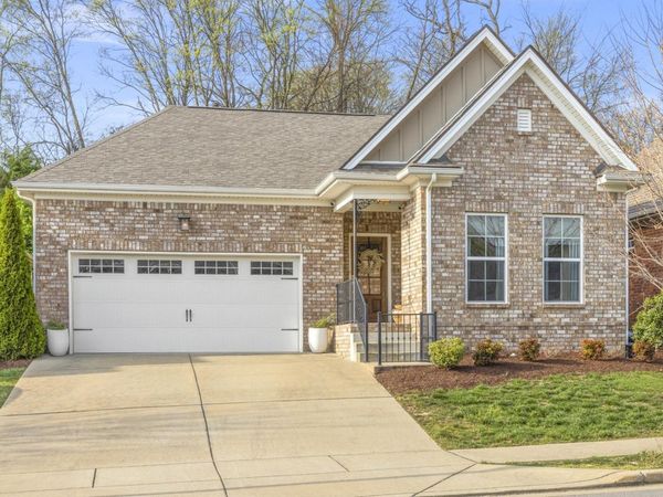 910 Springlane Dr, Nolensville, TN 37135