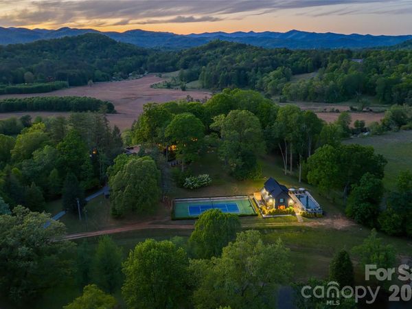 3903 Island Ford Road, Brevard, NC 28712